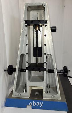 Mikro Precision Positioner, ±6½ Y Travel With 20 X 14 Heavy Duty base